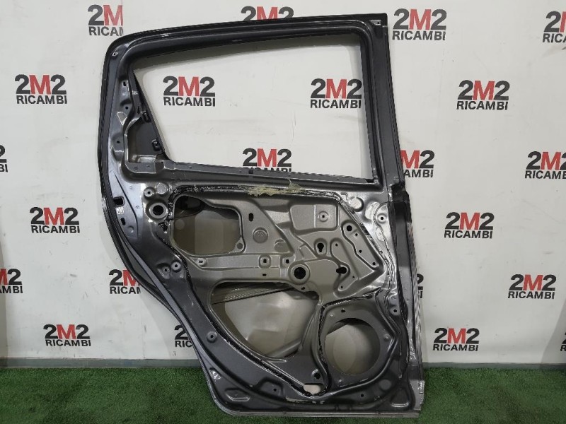 Porta POST SX NUDA 670040D550 Toyota Yaris IV 2017