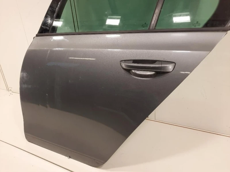 Porta POST SX 5K6833055K Volkswagen GOLF VI 2009