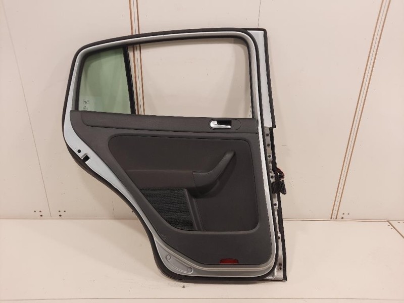 Porta POST SX 5M0833105B Volkswagen GOLF PLUS I 2004