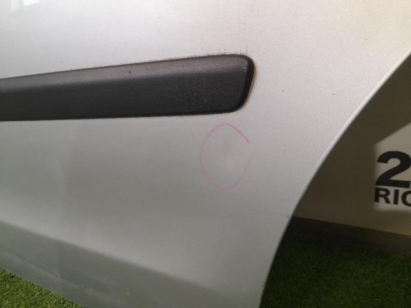 Porta POST SX 6Q6833055H Volkswagen POLO IV 2002