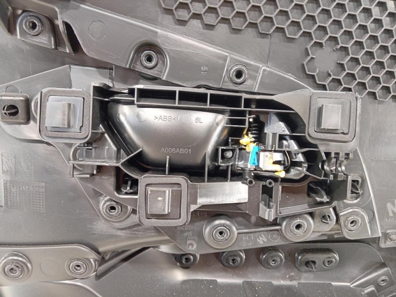 Pannello Rivestimento Porta ANT SX 9832638680 PANNELLO RIVESTIMENTO PORTA ANT SX Opel Corsa F 2019