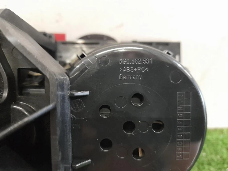 Portabevande DX 5G0862531 Volkswagen GOLF VII 2017