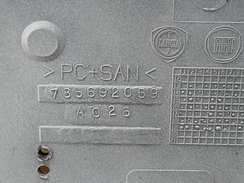 Portatarga POST 735692059 Fiat 500L 2013