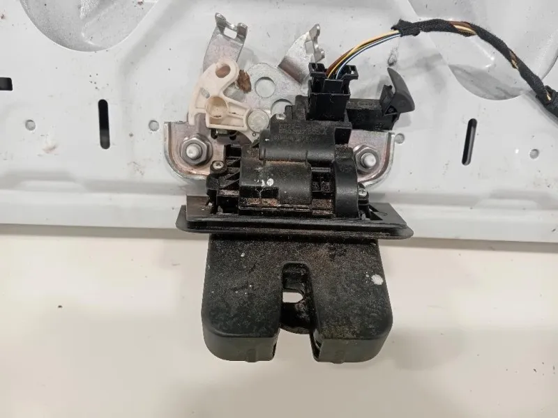 Portello POST 8V4827025D Audi A3 8VA Sportback 2012