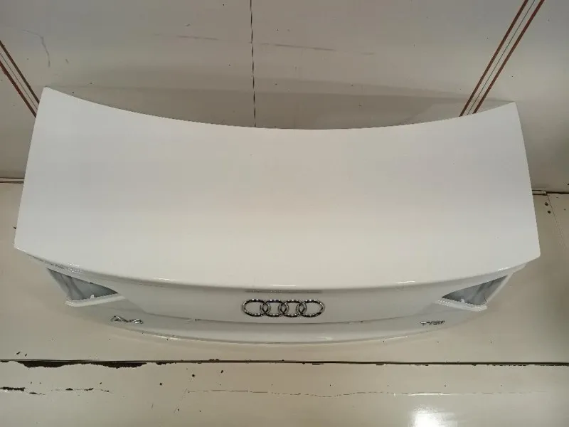 Portello POST 8K5827023AE Audi A4 8K2 2008