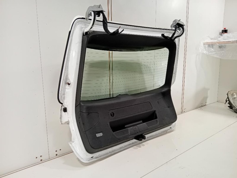 Portello POST 8W9837025 8W9827025 Audi A4 8W5 Avant 2015