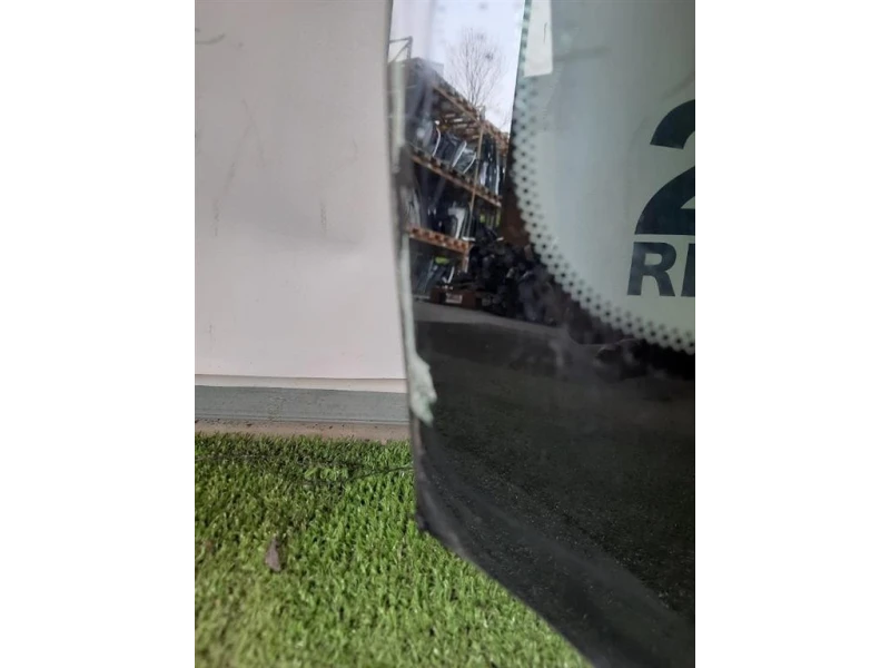 Parabrezza Lexus Serie IS III 2013