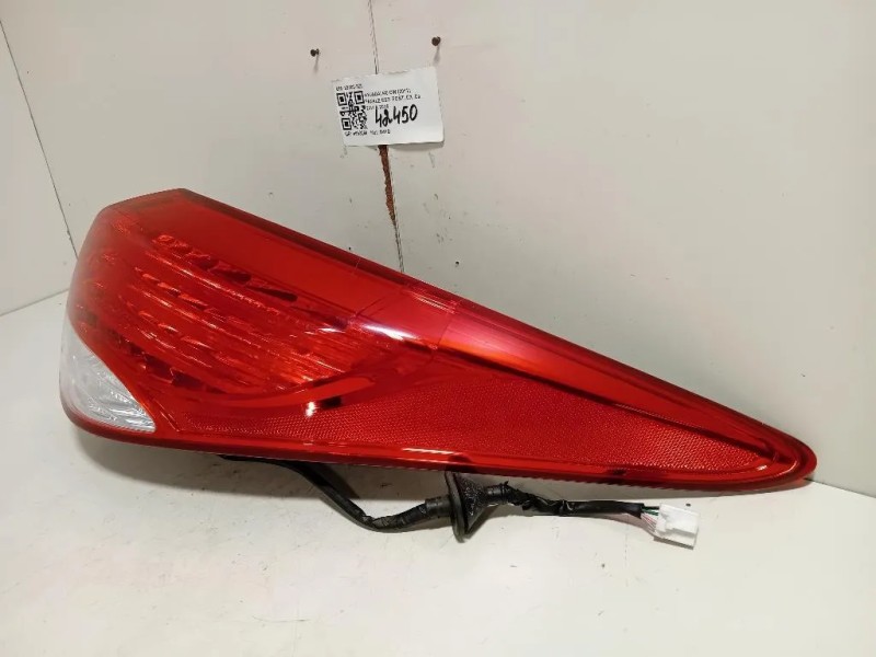 Fanale EST POST DX 92402-3Z0 Hyundai I40 CW 2012