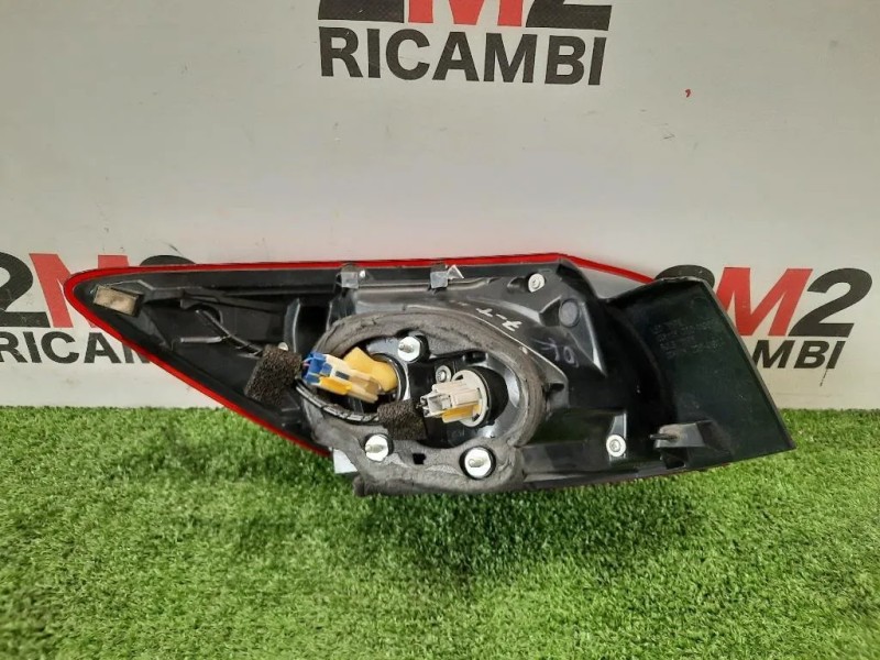 Fanale EST POST DX B45D51150D Mazda 3 III 2016