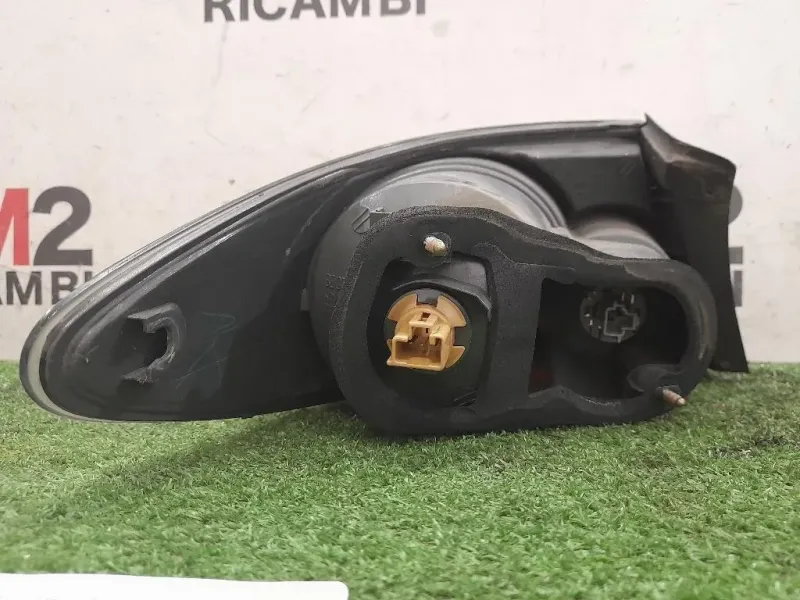 Fanale EST POST DX GJ6A51170E 22061971 Mazda 6 I 2003