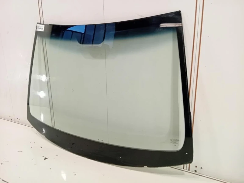 Parabrezza 7911035000 Ssangyong Tivoli 2015