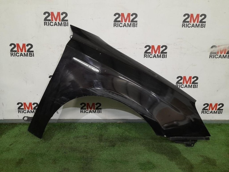 Fanale EST POST DX A1569060858 Mercedes Classe GLA X156 2014