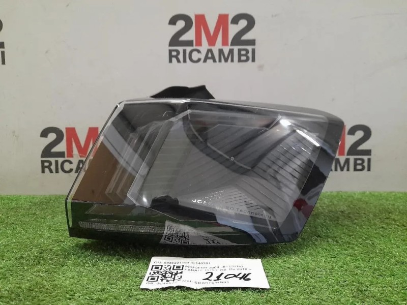 Fanale EST POST DX 9836231180 82140201 Peugeot 3008 II 2016