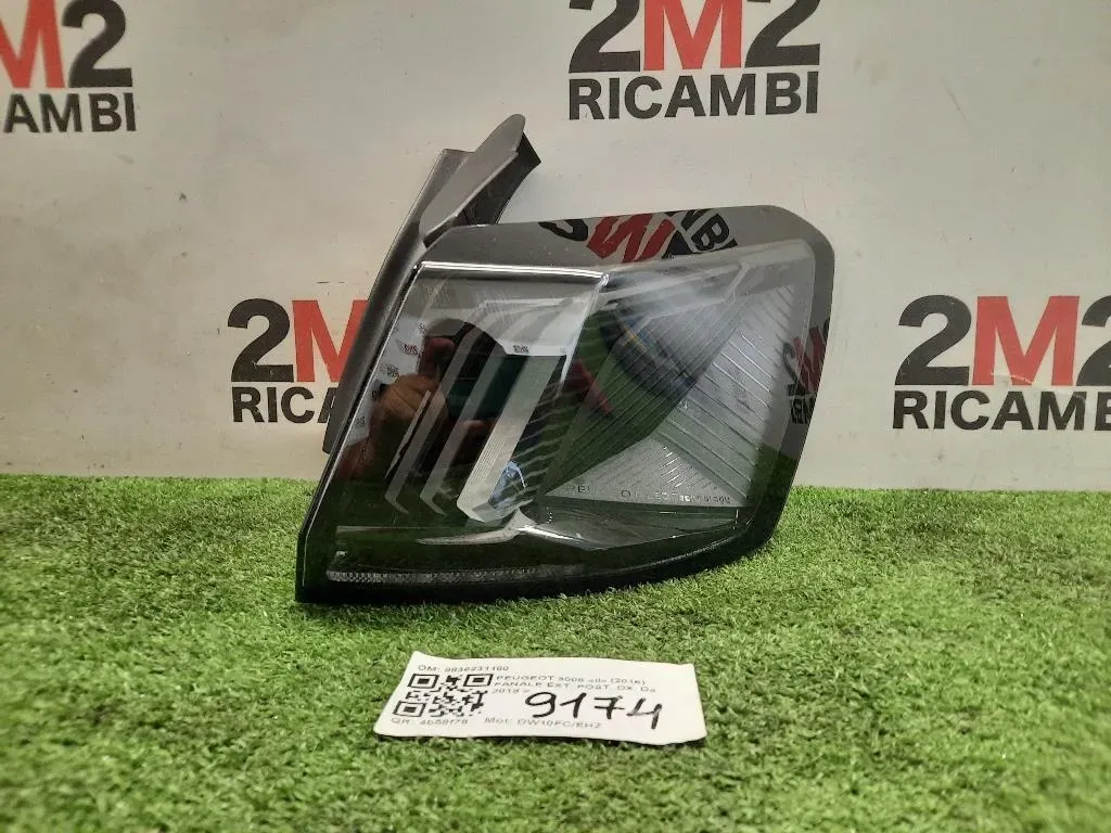 Fanale EST POST DX 9836231180 Peugeot 3008 II 2016