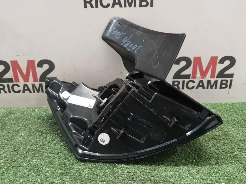 Fanale EST POST DX 9810477080 Peugeot 3008 II 2016