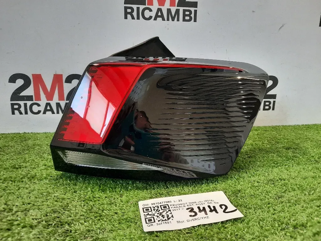 Fanale EST POST DX 9810477080 Peugeot 3008 II 2016