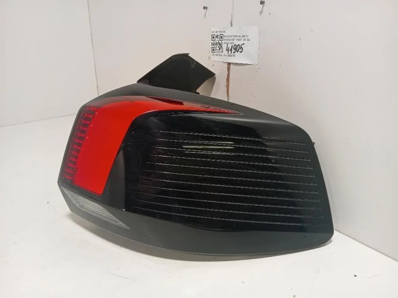 Fanale EST POST DX 9811028180 Peugeot 5008 II 2017