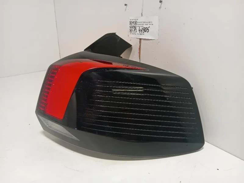 Fanale EST POST DX 9811028180 Peugeot 5008 II 2017