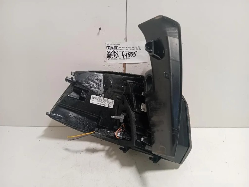 Fanale EST POST DX 9811028180 Peugeot 5008 II 2017