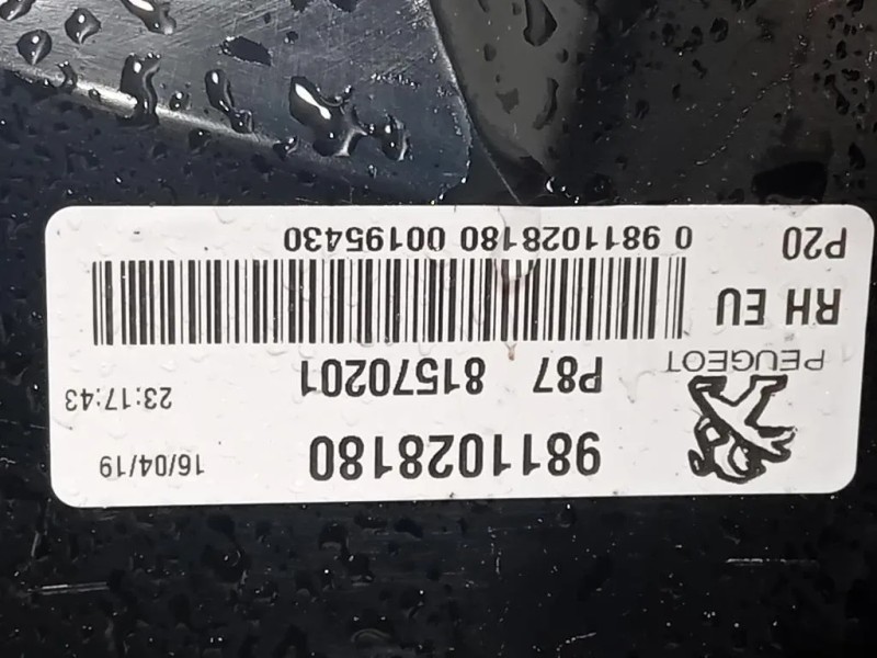 Fanale EST POST DX 9811028180 Peugeot 5008 II 2017