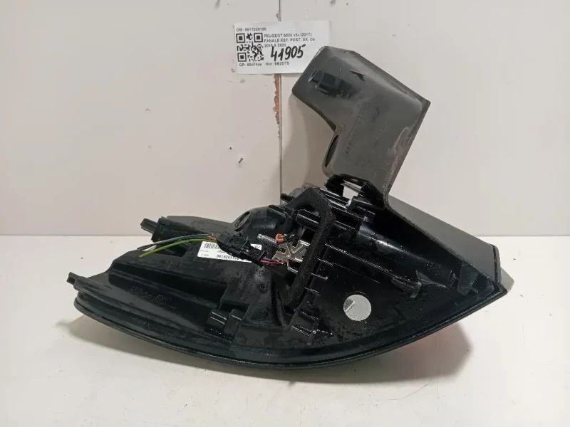 Fanale EST POST DX 9811028180 Peugeot 5008 II 2017