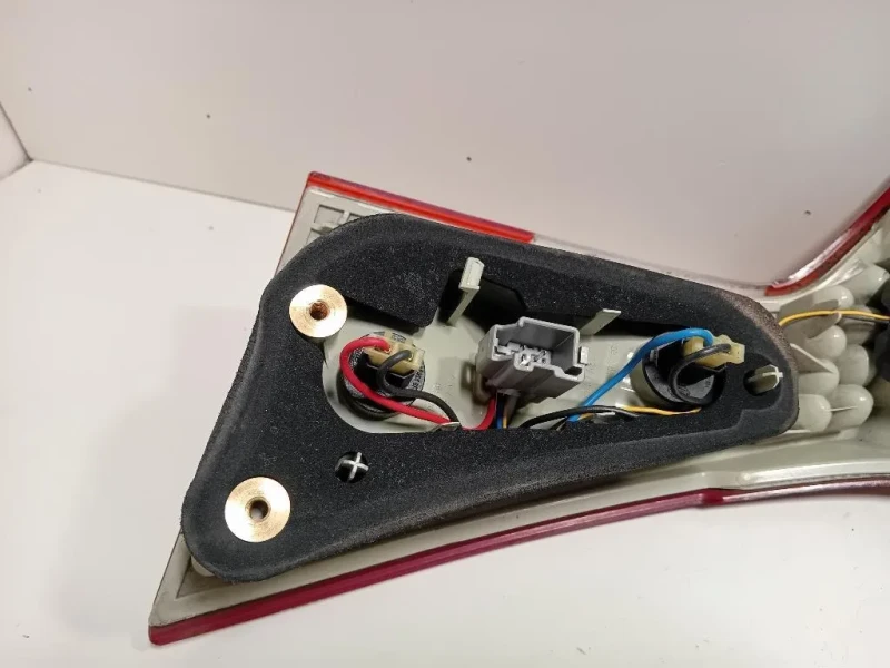 Fanale EST POST DX FANALE EST POST DX Volvo V70 III 2008