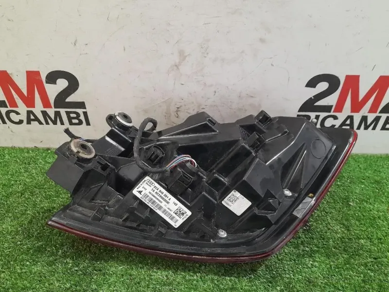 Fanale EST POST SX 82A945091A Audi A1 GBA Sportback 2018