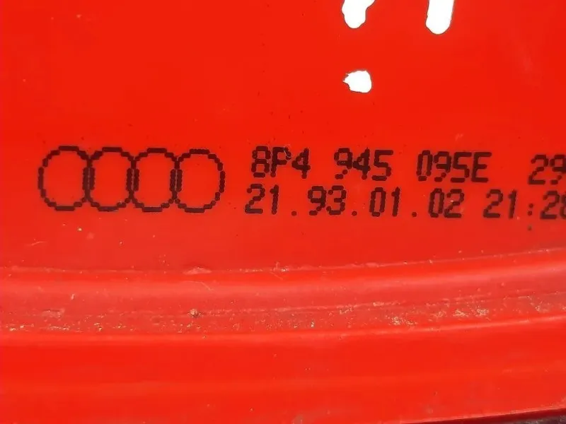 Fanale EST POST SX 8P4 945 095E Audi A3 8VA Sportback 2012