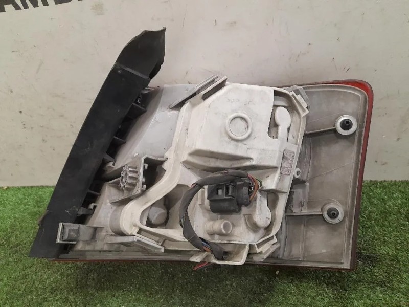 Fanale EST POST SX 8E9945095E Audi A4 8ED Avant 2005