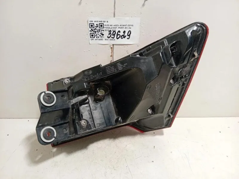 Fanale EST POST SX 4K5 945 091 B Audi A6 4GD Avant 2016
