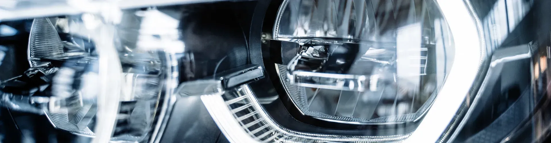 Used Auto Parts Lighting - 2M2 Autodemolition